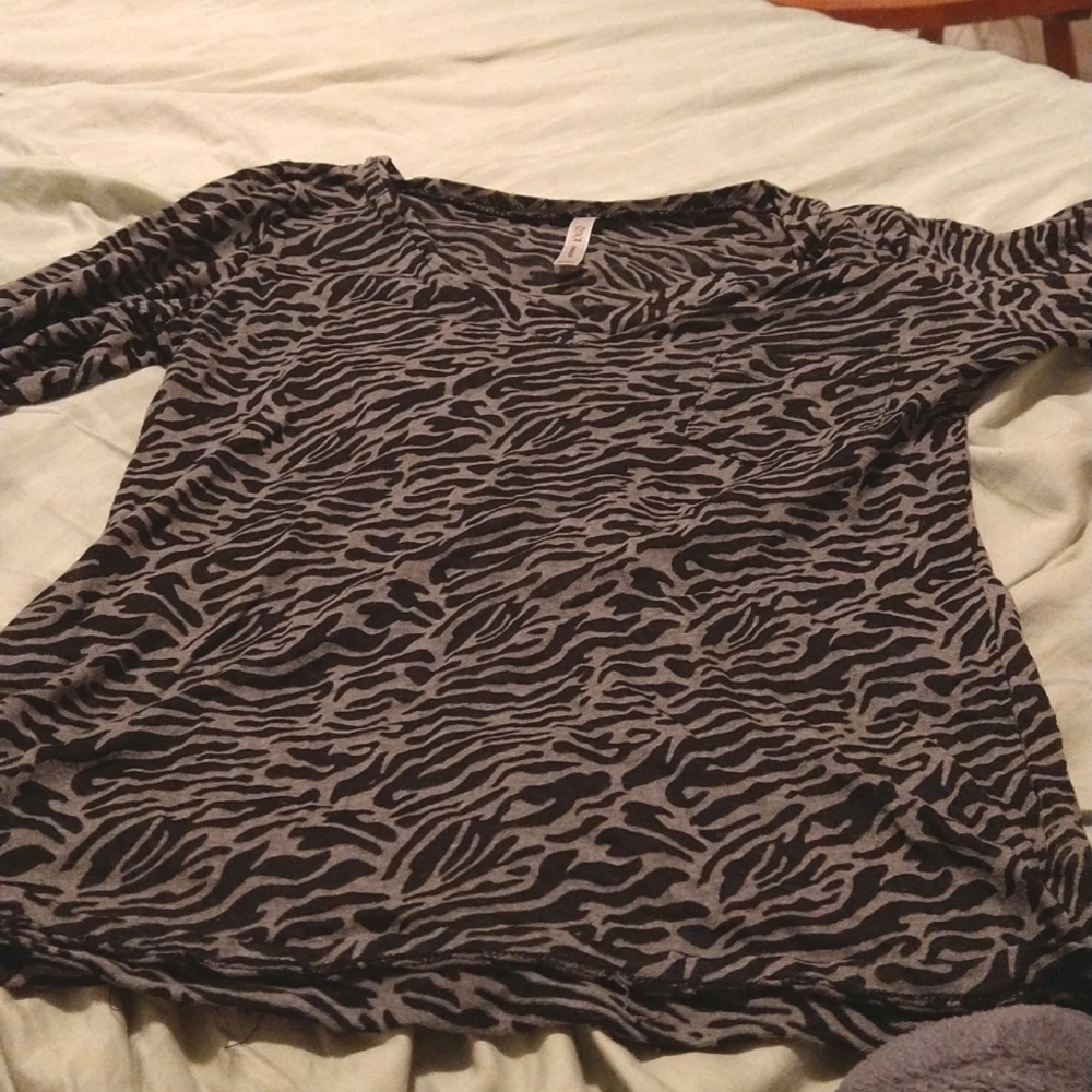 DNA couture size Medium black and gray